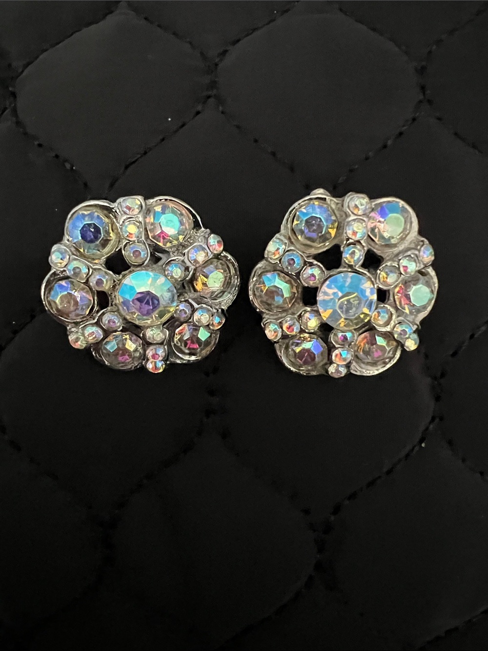 Aurora Borealis Crystal bottom - Silver Tone 1970.